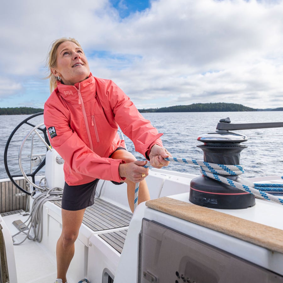 Helly Hansen Women’s Crew Hooded Midlayer Sailing Jacket 2.0