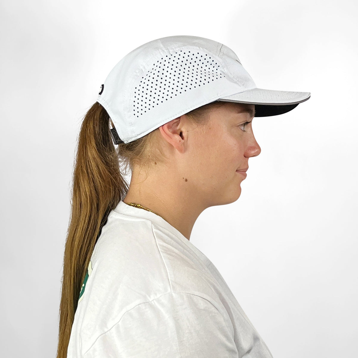 Vaikobi Lightweight Ocean Cap - White