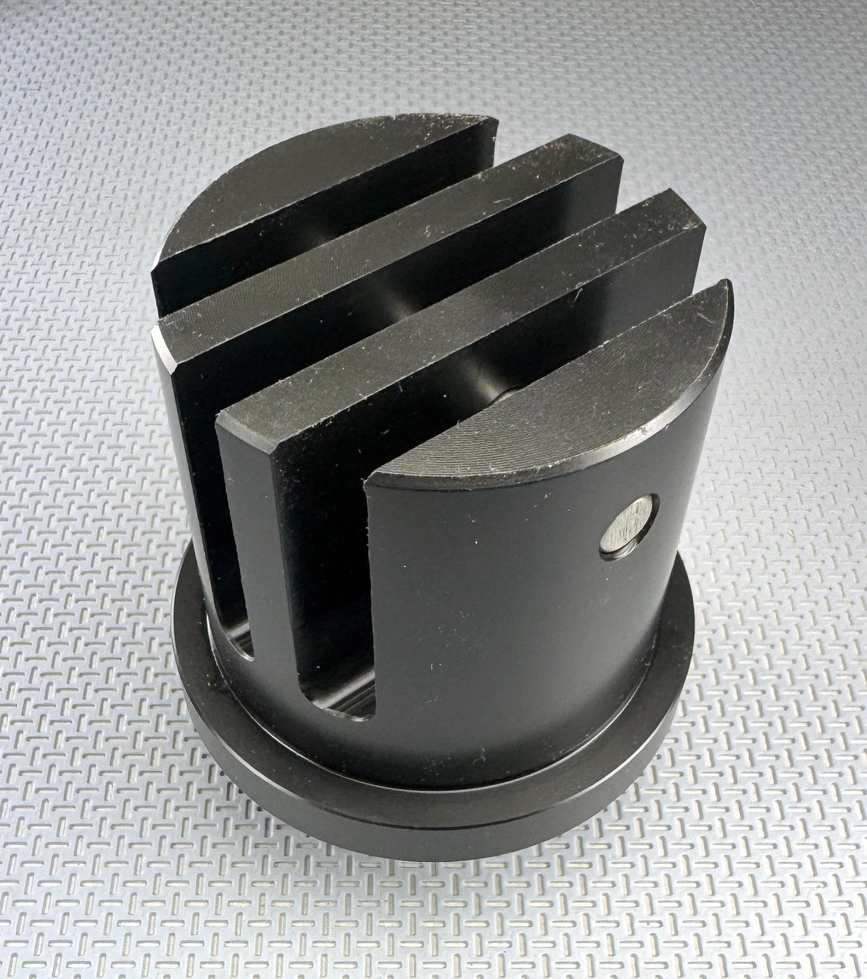 VX One (Delrin) Mast Heel for Southern Spars Mast including axis pin (no sheaves)