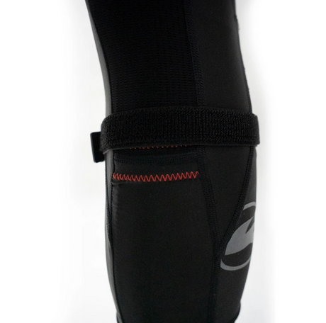 Rooster Race Armour Knee Pads
