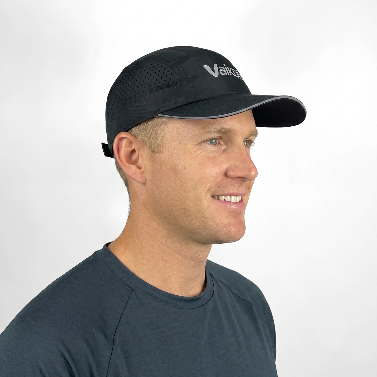 Vaikobi Lightweight Ocean Cap - Black