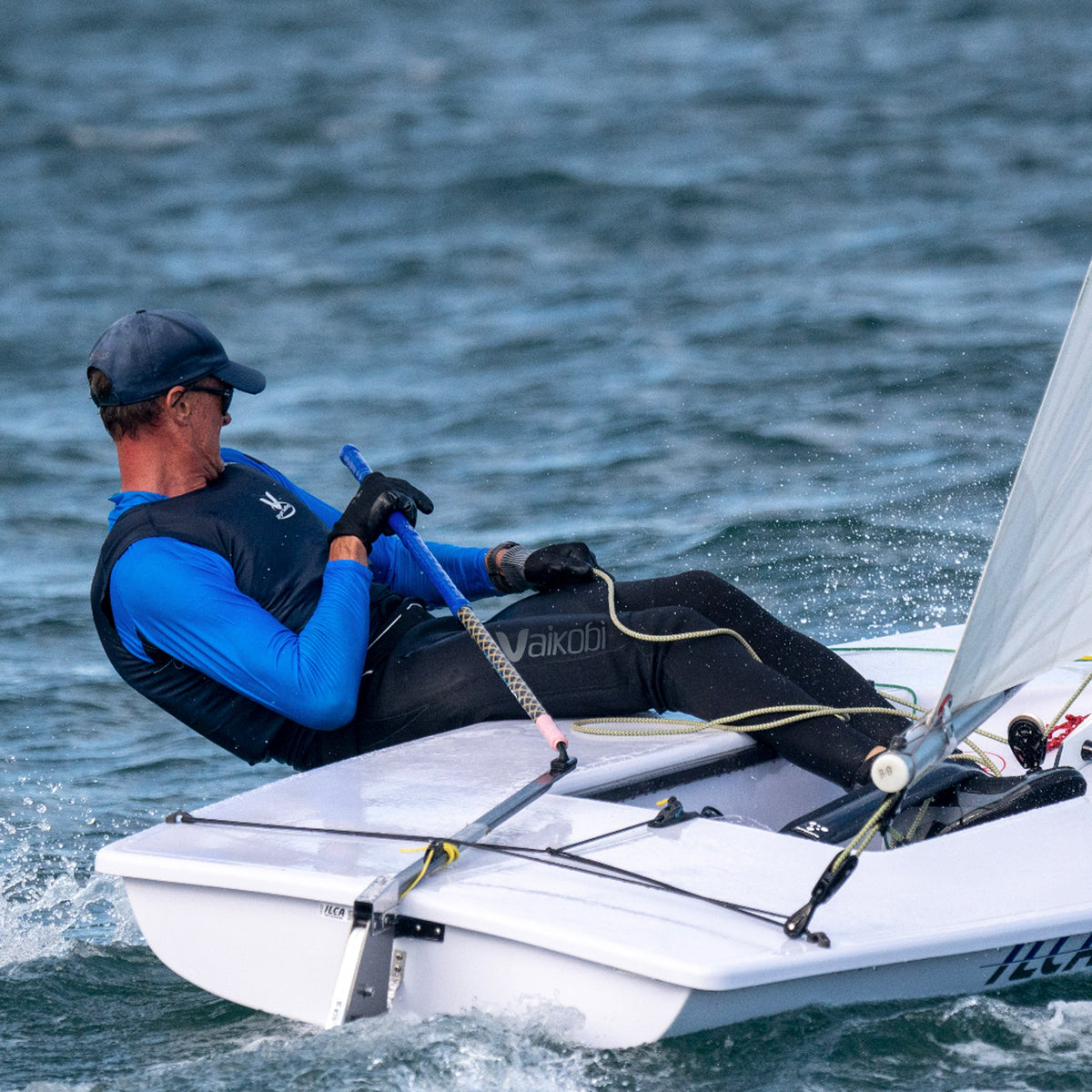 Vaikobi Hiker Force Suit Gen2 in black - sailing with Brett Beyer
